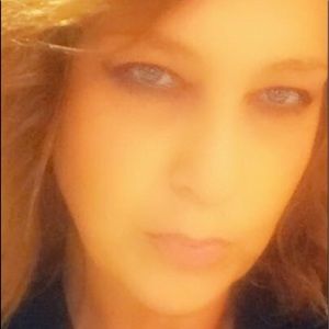 Meet your Posher, Irini